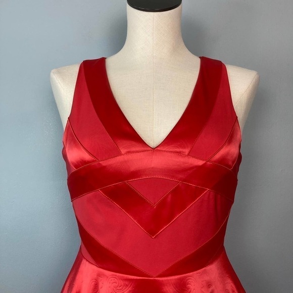 HAILEY Logan Adrianna Papell Red Embossed Satin Short A-Line Dress Juniors' 5/6 - Picture 2 of 11